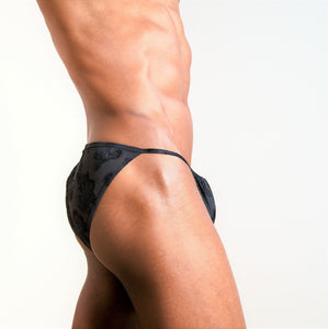 The Etseo Luxury Bikini Tanga Black is part of the Etseo Luxury Men's Underwear Collection of Trunks, Bikini Briefs and Bikini Tangas. Etseo Luxury is  for sure our most luxurious collection of products. Very comfortable and elegant pieces. The fabric, manufactured in Barcelona, ​​is of high quality and soft to the touch. At Etseo we manufacture quality men's underwear.