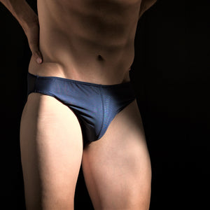 The Etseo Subtile Bikini Brief Blue is part of the Etseo Subtile Men's Underwear Collection of Trunks, Bikini Briefs and Bikini Tangas. Etseo Subtile is a collection of men's underwear designed to be sexy, light and soft to the skin. For this collection we chose a light and see-through tulle made in northern Italy. At Etseo we manufacture quality men's underwear.