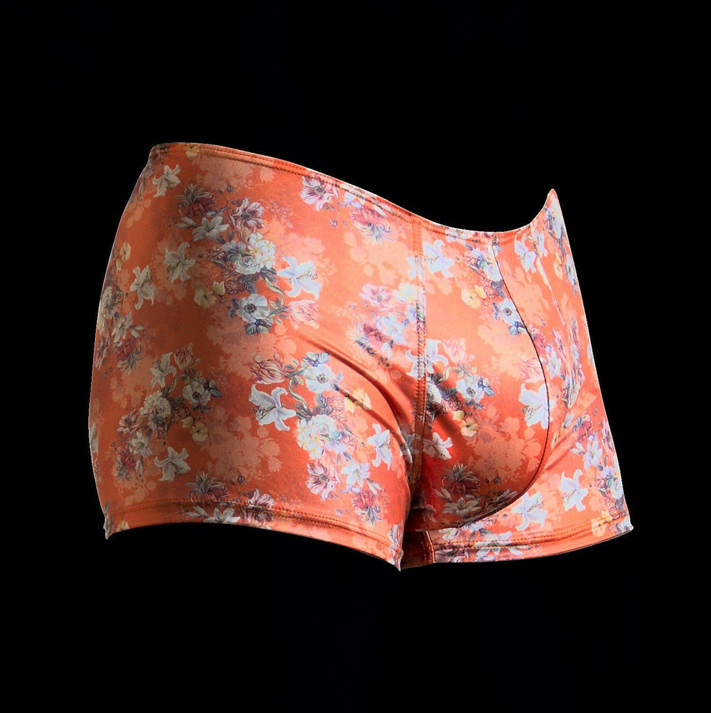 The Etseo Nature Reflex Trunk Orange is part of the Etseo Nature Reflex men's underwear collection of Trunks and Bikini Briefs. Etseo Nature Reflex is made with a very comfortable shiny and elastic fabric printed with modern floral patterns. At Etseo we manufacture quality men's underwear.
